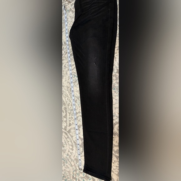 Express Jeans • Black Ripped Jeggings - Picture 6 of 6